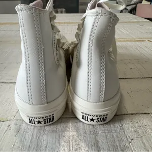 Converse All Star Chuck Taylor Hi Lift size 6.5 Vintage White Leather Ruffle thumbnail 5