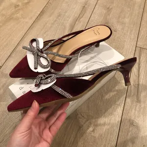 Gwen Rhinestone Bow Heels thumbnail 5