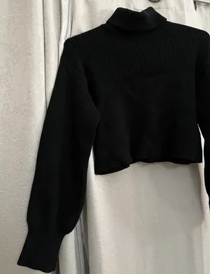 Francesca's Sweater thumbnail 2