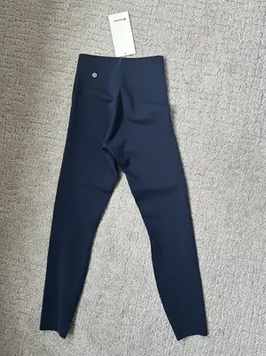 Lululemon Women’s Glow Up HR Tight 25” Size 4 NWT thumbnail 3
