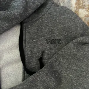 Gray PINK Zipup Size M thumbnail 2