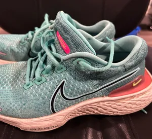 Nike Zoom Invincible Run 2 Women's Aqua and Pink Athletic Shoes thumbnail 1