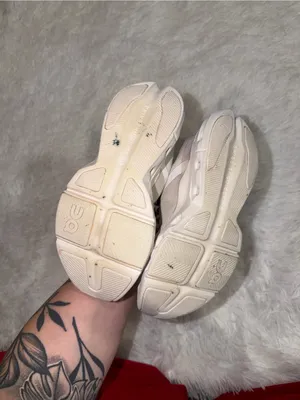 On Running CloudPulse Next Women's White Athletic Sneakers size 8.5 Tan thumbnail 6