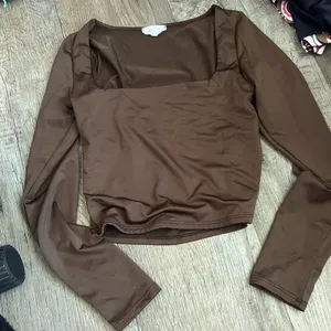 Live‎ in the moment xs brown top thumbnail 1