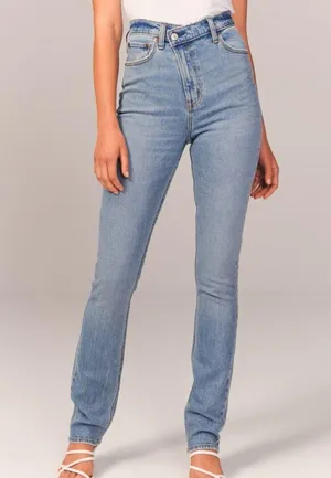NWT Abercrombie and Fitch Curve Love Ultra High Rise 90s Slim Straight thumbnail 3