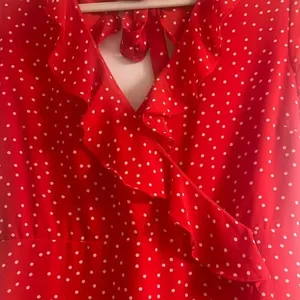 ✨Bardot Open-Back Red Polka Dot Sz 10/L Dress✨ thumbnail 8