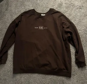 Garage Crewneck thumbnail 1