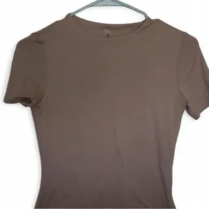 Classic Tan Women's Top Brown Size M thumbnail 1