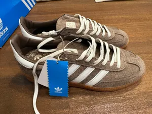 Brown Adidas Sneakers thumbnail 2