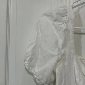 FINAL PRICE Abercrombie & Fitch White Puff Sleeve Blouse thumbnail 5