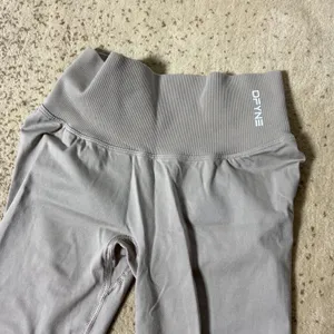 DFYNE Dynamic Seamless High Waisted Scrunch Butt Leggings‎ Grey XS Extra Small thumbnail 6