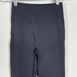 Lululemon High Rise Compression Leggings Full Length Black‎ Size 4 thumbnail 3