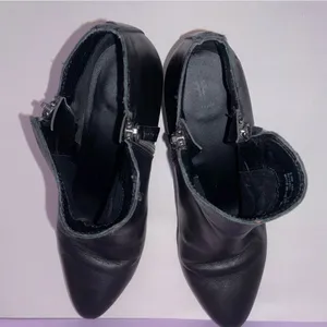 Frye Judith Double Zip Black Leather Ankle Bootie Women Size 8.5 Western Boho thumbnail 5