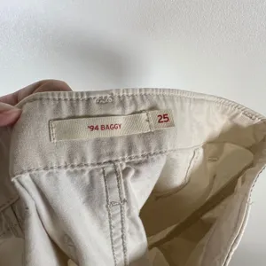 Levis 94 Baggy Pants Womens 25‎ Beige Cream Chino High Rise Utility A3512-0000 thumbnail 9
