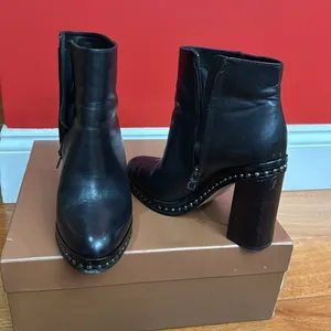 Coach Justina Black Ankle Boots‎ Women's Beaded Chain Accents size 6.5 thumbnail 1