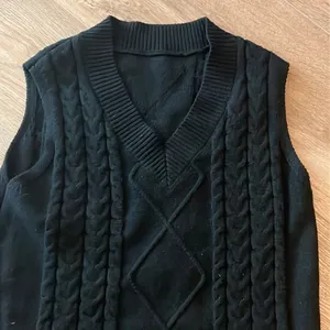 Black cable vest Size M thumbnail 2