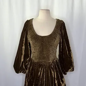 NWT!! FREE PEOPLE Farrier Velvet Mini Dress Smocked Solid Brown Bear Mini Medium thumbnail 3