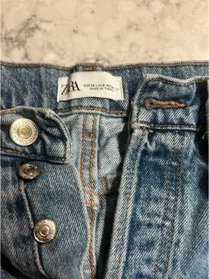 ZARA Denim Shorts High-Rise thumbnail 2