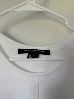 White Sweater Size M thumbnail 2