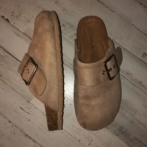 💕5️⃣for20 Soda slip Ons size 6M New without tags thumbnail 6