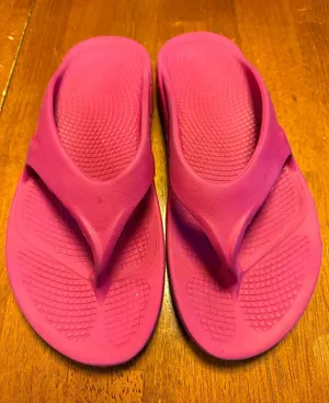 OOFOS Women's Bright Pink Recovery Flip Sandals Size 10 thumbnail 1