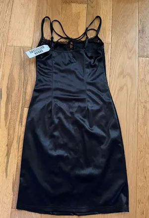 NWT - S - TIGER MIST - Urban Outfitters - Satin Lace dress - Black thumbnail 1