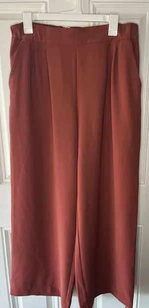 Lululemon wide leg pull on pants size 12 women’s activewear athletic comfort thumbnail 1
