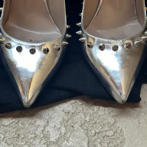 Barbara Bui Paris Spiked Studded Silver Stilletto Heels Size 7 thumbnail 4
