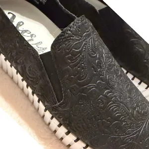 Very G Women Black Embossed Floral Slip On Platform Sneakers VGSP0271-001 Size 9 thumbnail 14