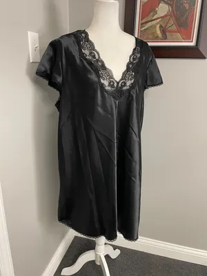 Secret Treasures Woman black negligee nighty nightgown lace size 2X 18W/20W thumbnail 2