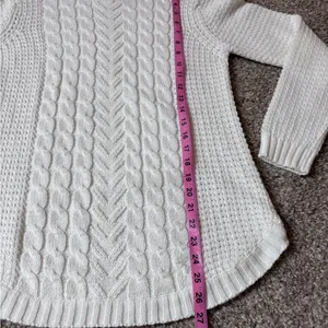 Women's White Cable Knit Sweater Size M thumbnail 4