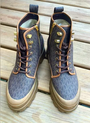 Nice authentic Michael Kors combat booties 🤎🤎🤎 thumbnail 1