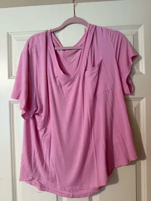 American Eagle Soft & Sexy V-Neck Shirt Pink thumbnail 1