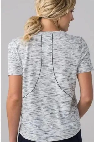Lululemon Short Sleeve thumbnail 1