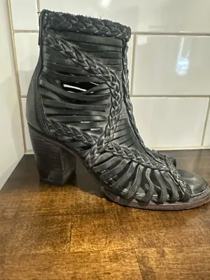 Freebird by Steven Booties. Black size 8.  thumbnail 3