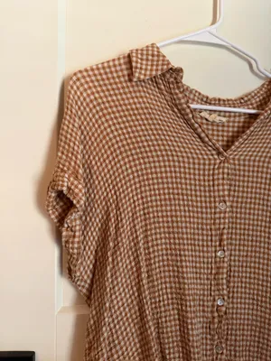 Boutique Button-Up Blouse thumbnail 2