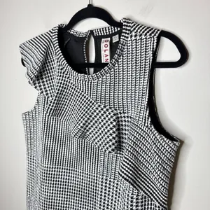 Anthropologie Dolan Medium Left Coast Callan Ruffled‎ Houndstooth Top Sleeveless thumbnail 6