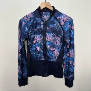 Lululemon If You’re Lucky Jacket in Moody Mirage Bark Berry Navy Floral Zip Up thumbnail 5