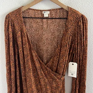 NWT Billabong Spring Romance Leopard Print Wrap Dress Long Sleeve Medium thumbnail 3