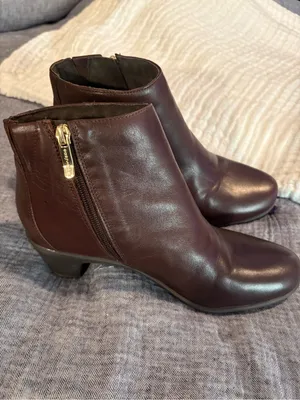 Easy Spirit Women's Dark Brown Leather Ankle Booties with Side Zipper thumbnail 2