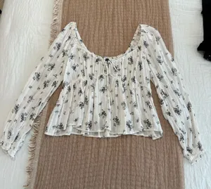 American Eagle Floral Blouse thumbnail 1