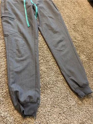 Figs‎ Graphite Gray Women's Zamora Jogger Scrub Pants Small thumbnail 3