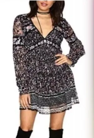 FREE PEOPLE Cherry Blossom Embroidered Lace Mini Dress Size 8 thumbnail 1