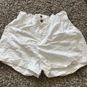 Urban Outfitters shorts thumbnail 1