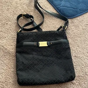 ‎Tommy Hilfiger crossbody thumbnail 2