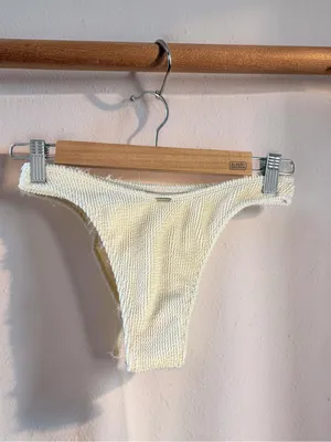 Hollister Cream Ribbed Bikini Set - Size XS thumbnail 16