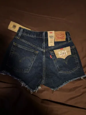 Levi's Women 501 shorts size (24) or size 2 high rise thumbnail 4