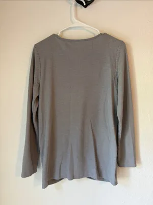 Lace Yoke Gray Long-Sleeve Knit Top with Front Twist thumbnail 7
