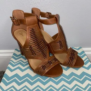 🤩4/$15🥳 brown heels Size 8.5 thumbnail 2