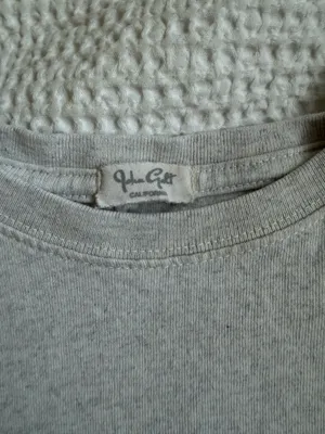 Brandy Melville tee thumbnail 3